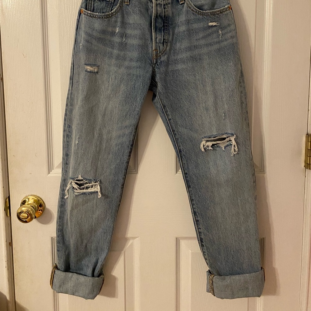 Levi’s Straight cropped jeans